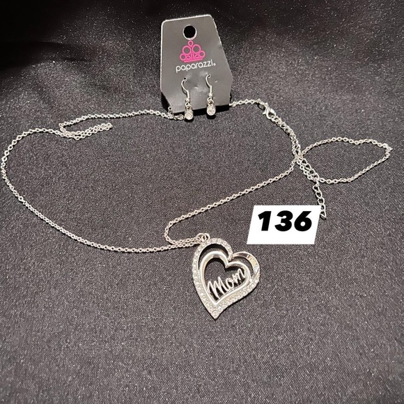 Fashionable Necklaces - Picture 2 of 7